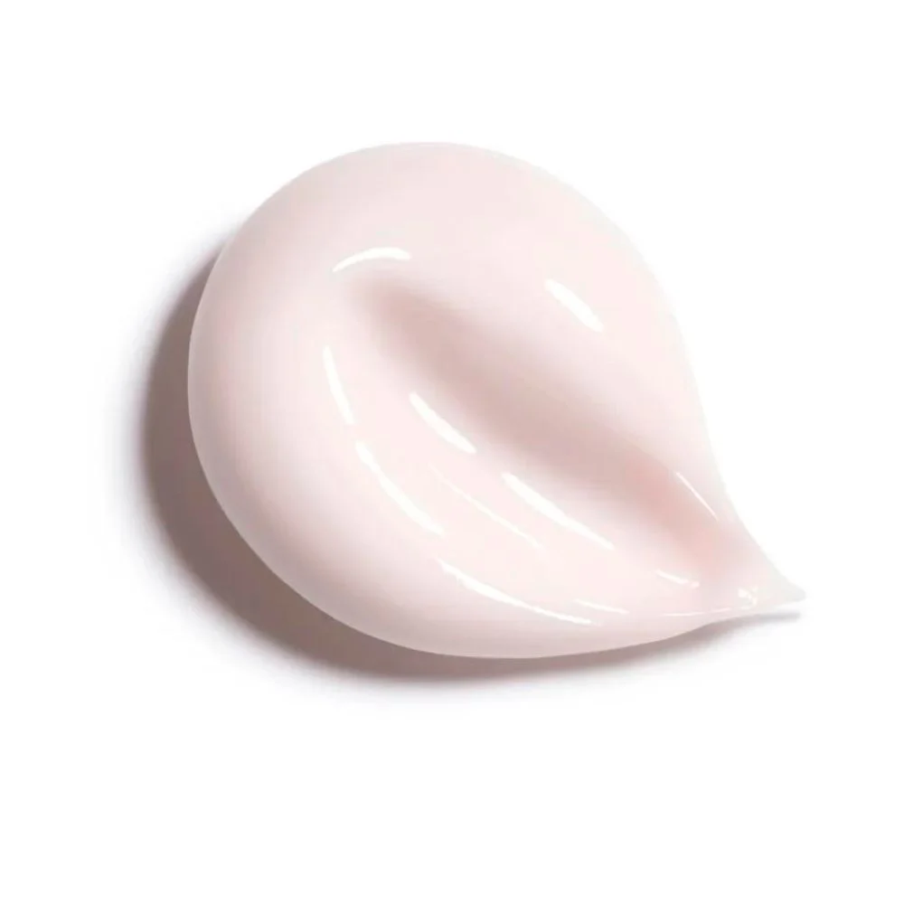 Chanel Le Lift Cream Smooths Firms