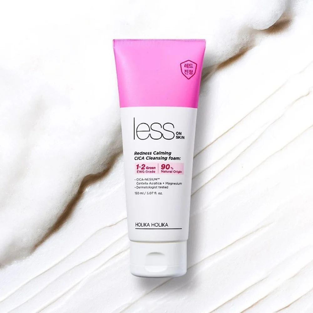 Holika Holika Less on Skin Redness Calming CICA Cleansing Foam