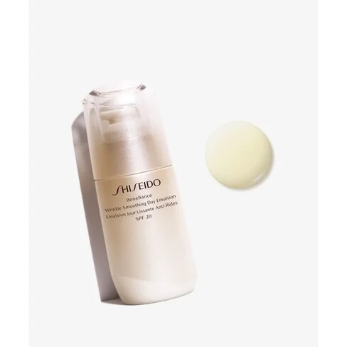 Shiseido Benefiance Wrinkle Smoothing Day Emulsion SPF20